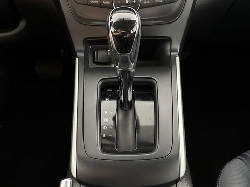 Used 2019 Nissan Sentra SV w/ Special Edition Package FWD image 18