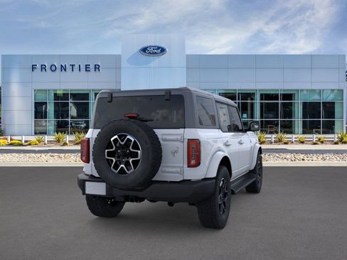 New 2025 Ford Bronco Outer Banks image 8