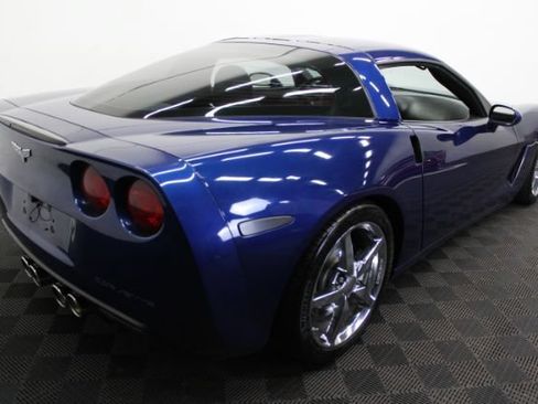 Used 2005 Chevrolet Corvette Coupe w/ Preferred Equipment Group RWD image 13