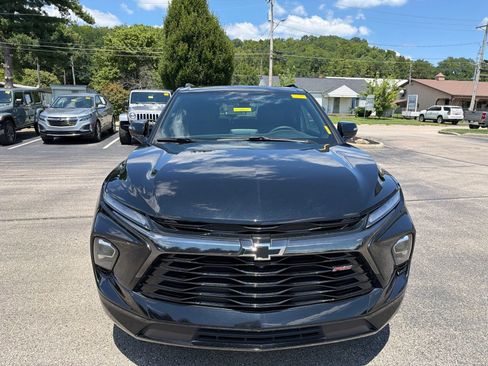 Used 2023 Chevrolet Blazer RS w/ Driver Confidence II Package AWD/4WD image 8