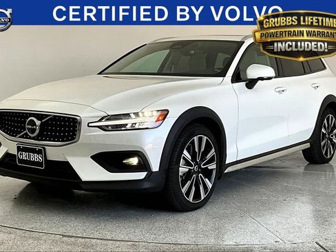 Used 2025 Volvo V60 B5 Cross Country Ultra w/ Protection Package Premier AWD/4WD image 15