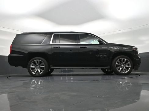 Used 2019 Chevrolet Suburban LT AWD/4WD image 28