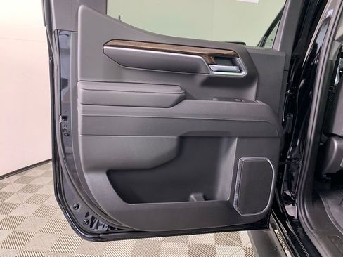 New 2026 GMC Sierra 1500 Elevation image 24