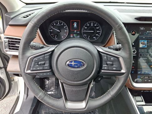 Used 2024 Subaru Outback Touring AWD/4WD image 19
