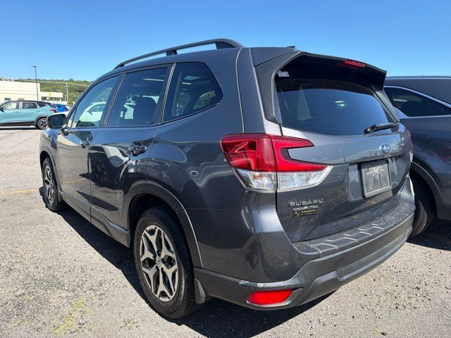 Used 2021 Subaru Forester Premium AWD/4WD image 4