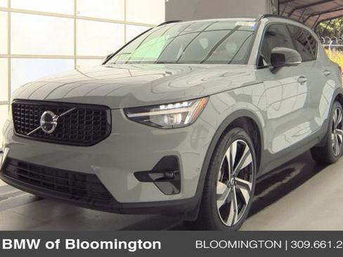 Used 2025 Volvo XC40 B5 Ultra AWD/4WD image 1