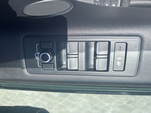 Used 2017 Land Rover Range Rover Sport Supercharged image 23