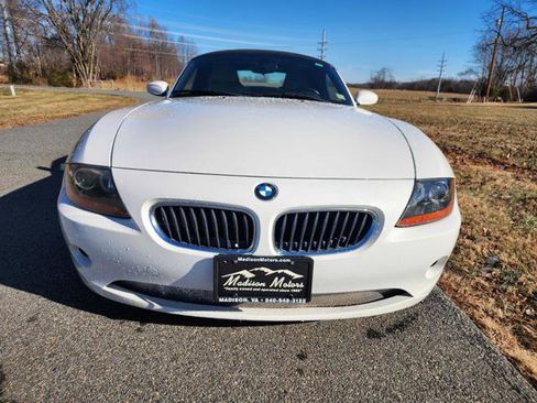 Used 2003 BMW Z4 2.5i image 3