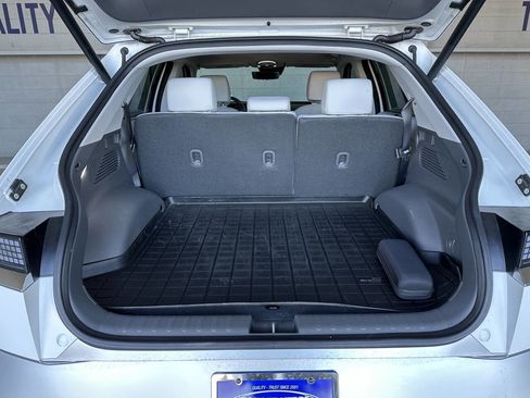 Used 2025 Hyundai Ioniq 5 Limited image 18