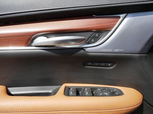 Certified 2024 Cadillac XT5 Premium Luxury w/ LPO, Floor Liner Package AWD/4WD image 9