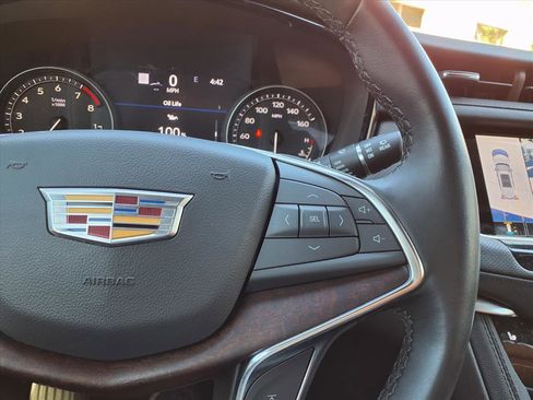 Certified 2024 Cadillac XT5 Premium Luxury w/ Technology Package FWD image 27