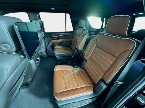 Certified 2023 GMC Yukon Denali Ultimate image 24