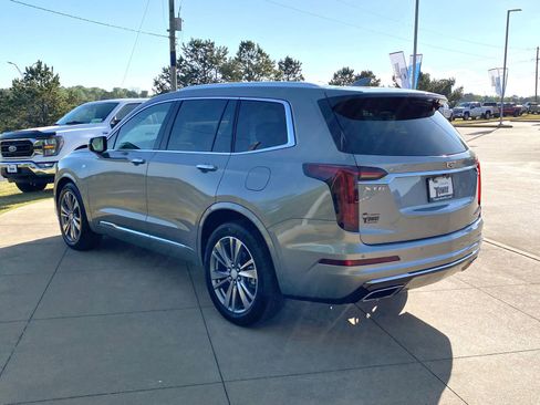 Used 2024 Cadillac XT6 Premium Luxury FWD image 4