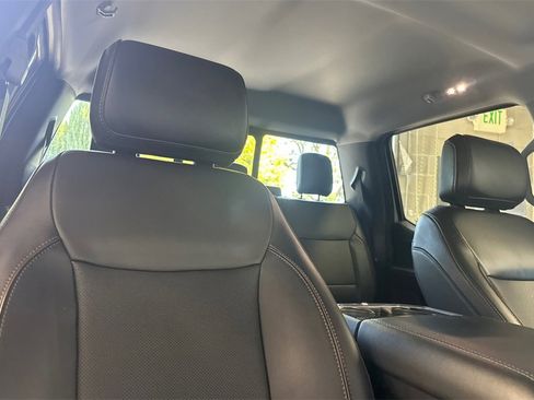 Used 2023 Ford F150 Lariat w/ Trailer Tow Package image 17