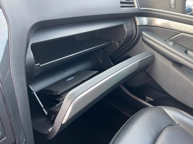 Certified 2019 Ford Explorer XLT w/ Equipment Group 202A FWD image 18