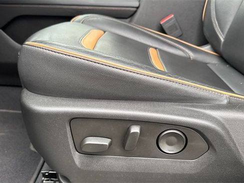 Used 2023 GMC Yukon AT4 image 13