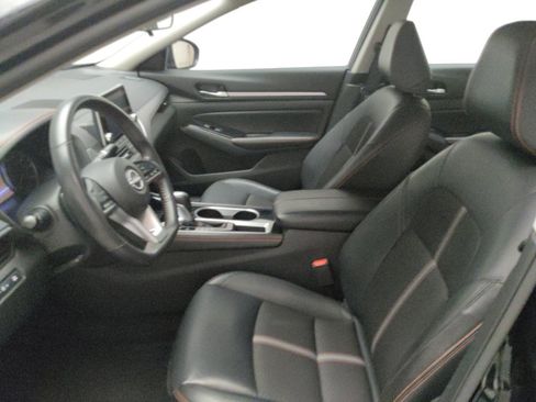Used 2024 Nissan Altima 2.5 SR FWD image 17