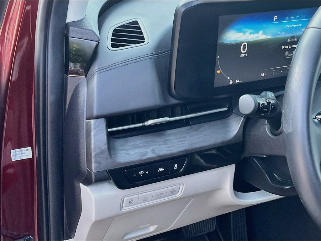 Used 2024 Kia Carnival SX FWD image 10