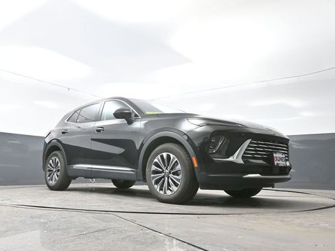 Used 2024 Buick Envision Preferred image 46