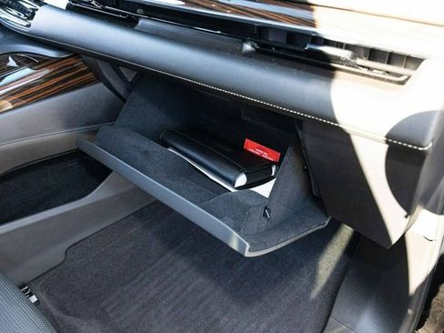 Used 2023 Cadillac Escalade ESV Premium Luxury image 79