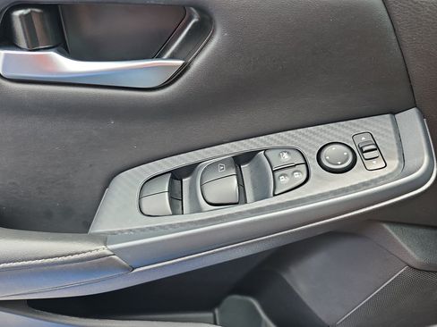 Used 2025 Nissan Sentra SV FWD image 23