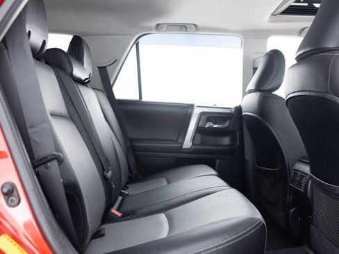 Used 2016 Toyota 4Runner SR5 Premium image 34