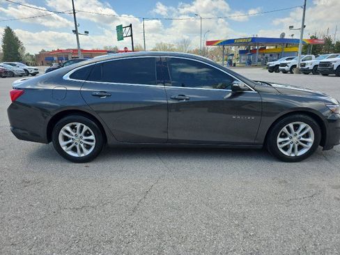 Used 2016 Chevrolet Malibu LT image 2