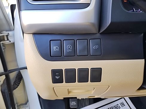 Used 2018 Toyota Highlander Plus image 23