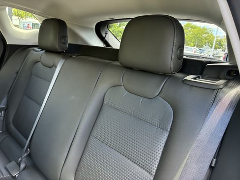 Used 2026 Chevrolet Trax LT FWD image 14