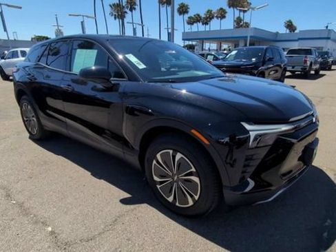 Used 2026 Chevrolet Blazer EV LT FWD image 2