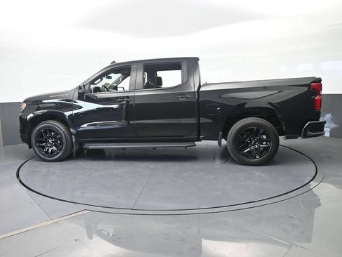 Used 2023 Chevrolet Silverado 1500 RST RWD image 3