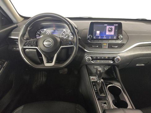 Used 2022 Nissan Altima 2.5 SV w/ SV Premium Package AWD/4WD image 22
