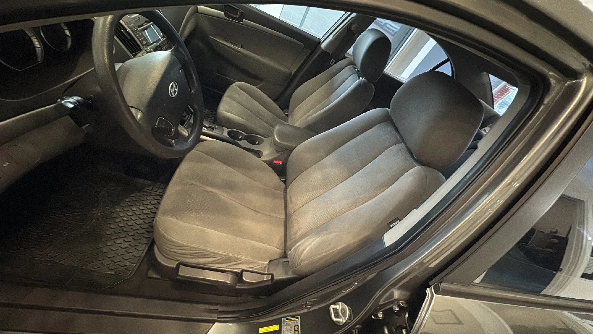 Used 2010 Hyundai Sonata GLS FWD image 26