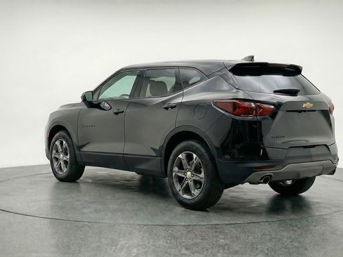 Used 2025 Chevrolet Blazer LT FWD image 6