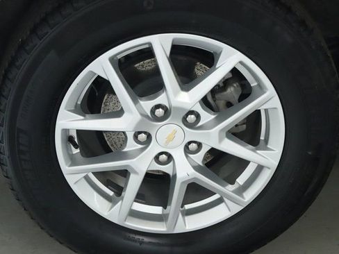 Used 2024 Chevrolet Equinox LT FWD image 12