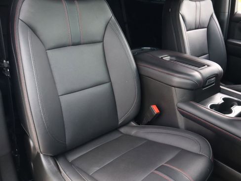 Used 2022 Chevrolet Tahoe RST w/ Luxury Package RWD image 21