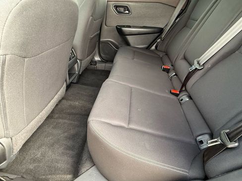 Used 2023 Nissan Rogue S image 13