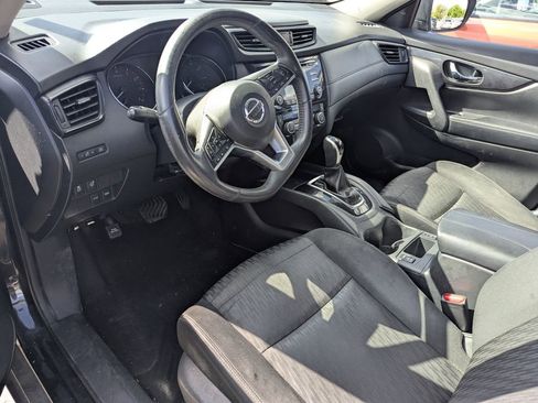 Used 2017 Nissan Rogue SV FWD image 11