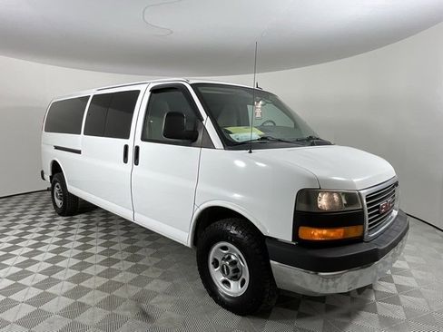 Used 2014 GMC Savana 3500 LT w/ LT Preferred Equipment Group image 3