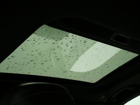 New 2025 Jeep Grand Cherokee Altitude image 4