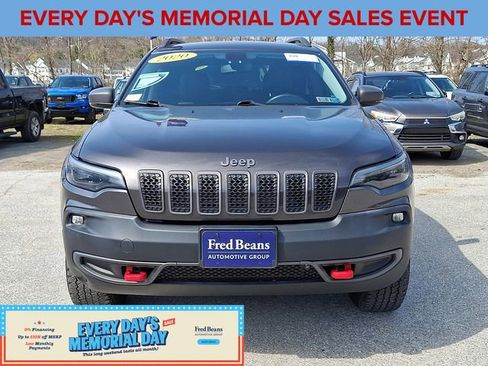 Used 2020 Jeep Cherokee Trailhawk w/ Cold Weather Group AWD/4WD image 3