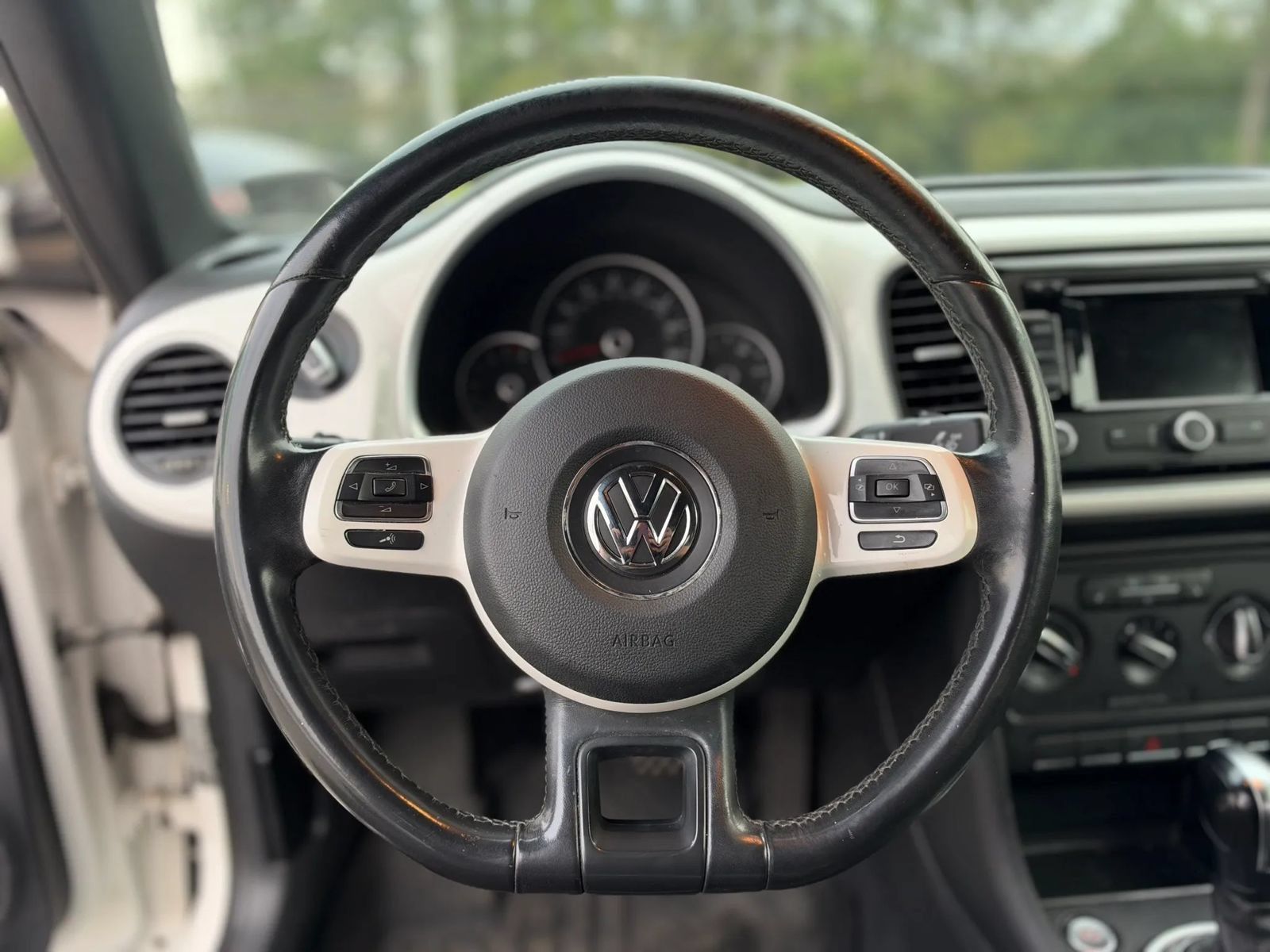 Used 2012 Volkswagen Beetle 2.5 FWD image 10
