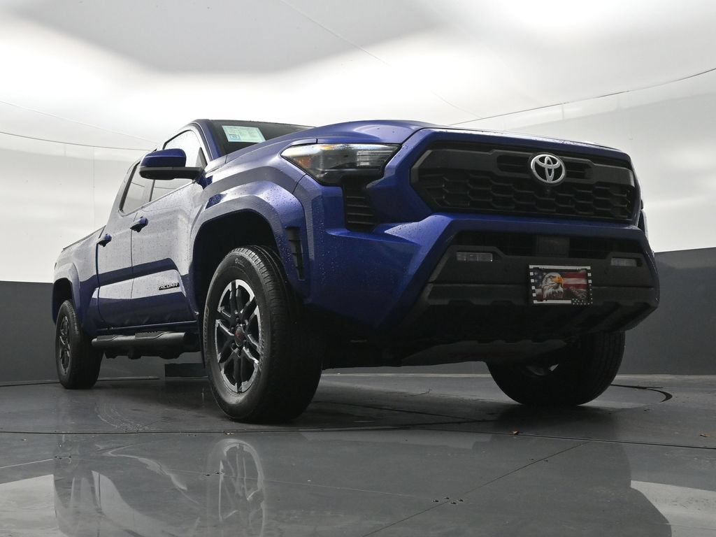 Used 2024 Toyota Tacoma TRD Sport w/ TRD Sport Premium Package RWD image 34