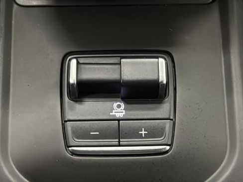 Used 2023 GMC Sierra 1500 AT4 w/ AT4 Premium Package AWD/4WD image 34