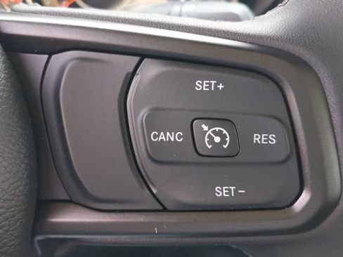 Used 2023 Jeep Gladiator Sport AWD/4WD image 23