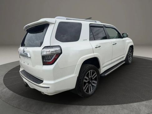 Used 2017 Toyota 4Runner Limited AWD/4WD image 4