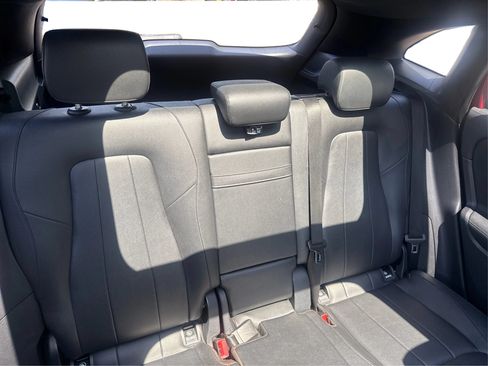 Used 2021 Mercedes-Benz GLA 250 4MATIC w/ Premium Package image 12