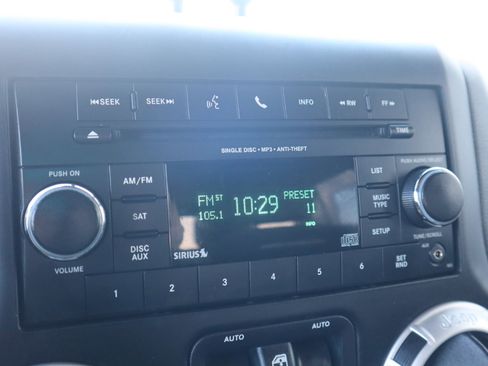 Used 2014 Jeep Wrangler Unlimited Rubicon w/ Connectivity Group image 65