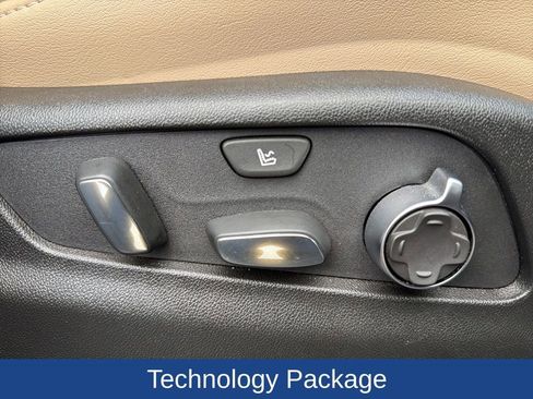 Used 2024 Cadillac XT4 Premium Luxury w/ Technology Package image 25