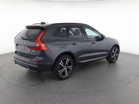 Used 2022 Volvo XC60 B5 R-Design AWD/4WD image 4
